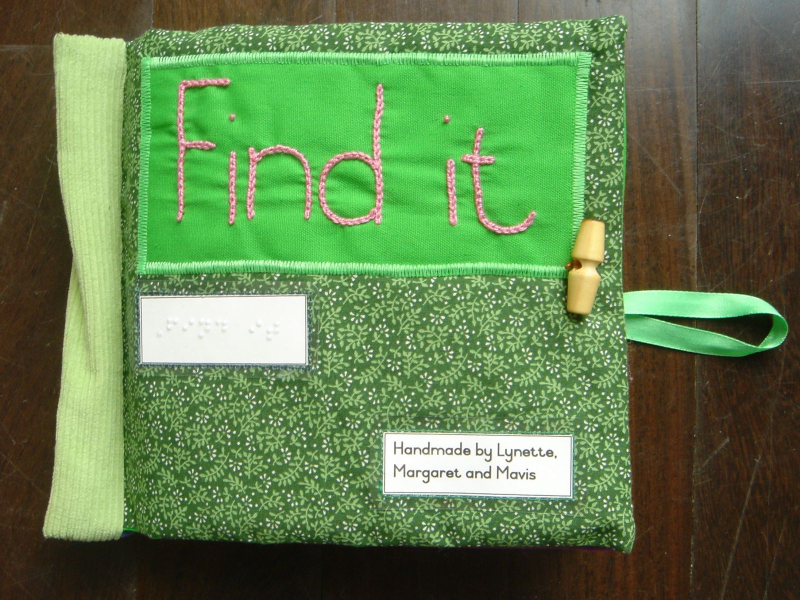 Copertina del libro tattile "Trovalo!"